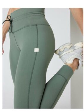 Vuori Olive Green Active Leggings size S